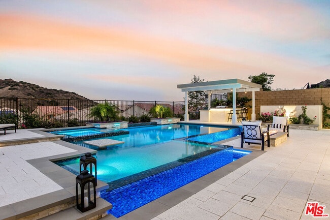 Building Photo - 24407 Clear Creek Pl