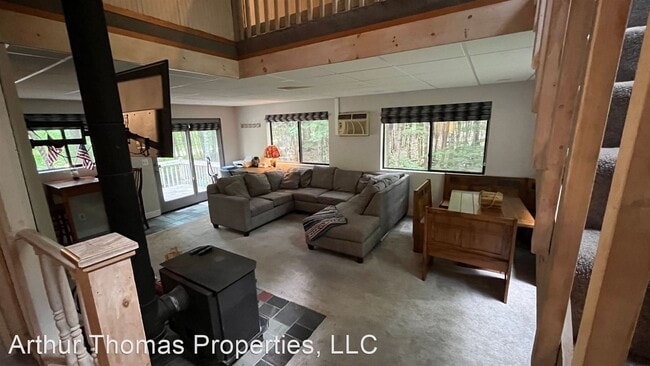 Building Photo - 3 br, 2 bath House - 32  St Moritz Street