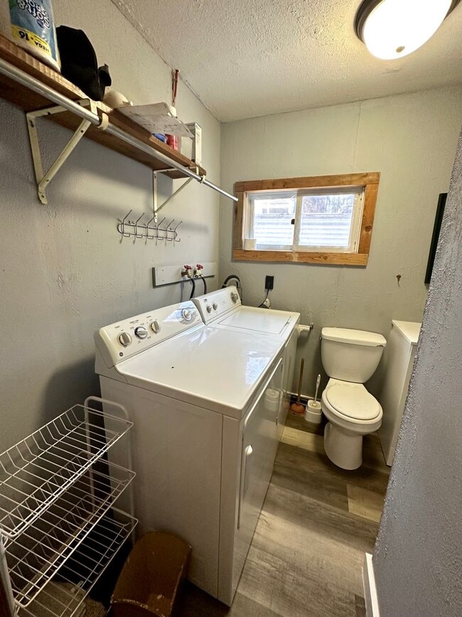 Building Photo - 34420 Thorpe Ct