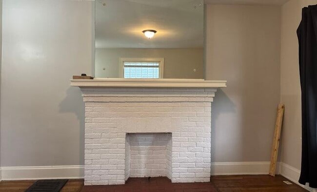 Building Photo - 149 Clarendon Ave