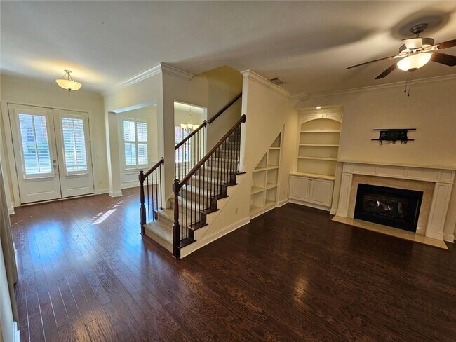 Building Photo - 2104 McFarlin Ln