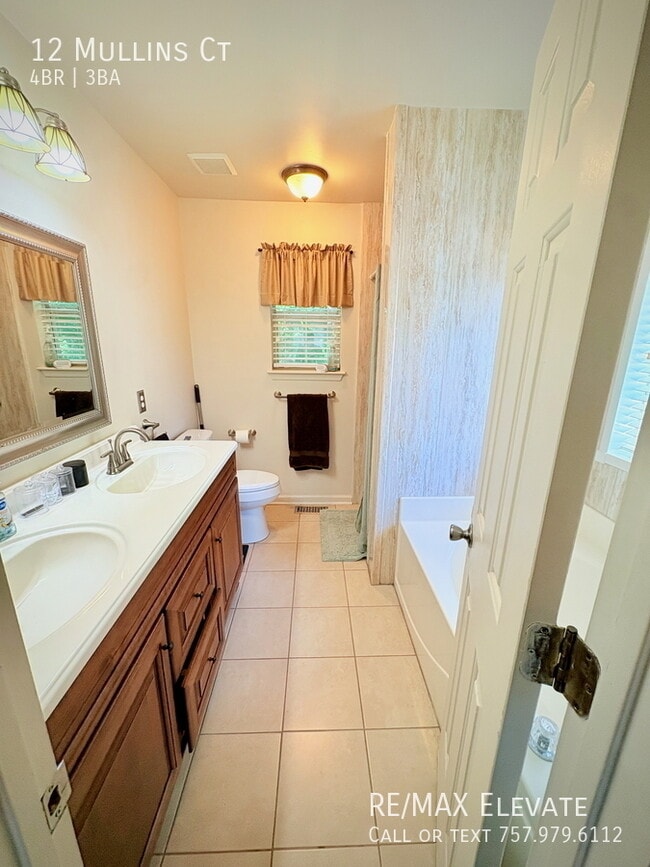 Building Photo - 12 Mullins Ct