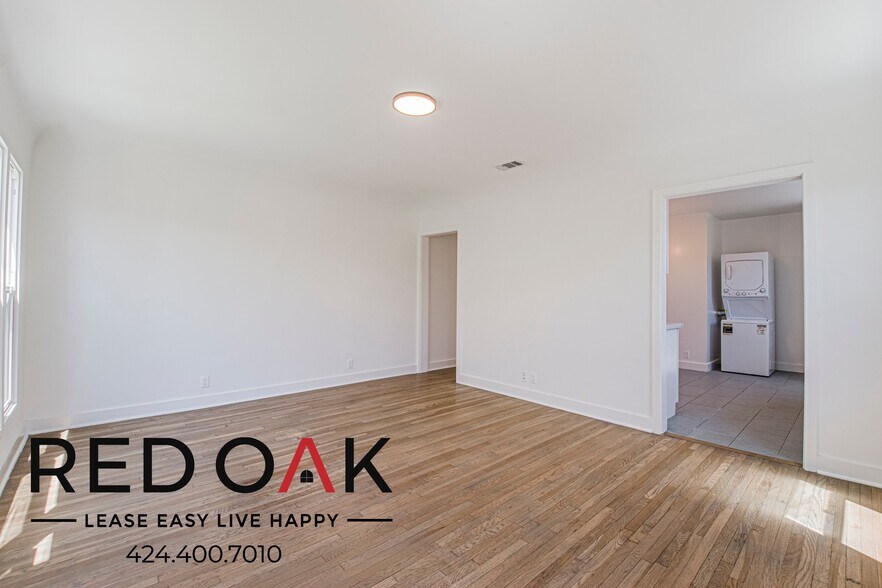 Building Photo - 328 N Kingsley Dr