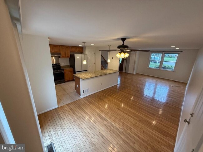 Primary Photo - 5056 Kenerson Dr