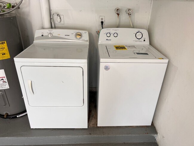 Building Photo - Excellent 4 Bedroom in Coral Springs