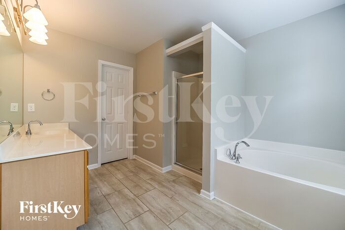 Building Photo - 8978 N Red Maple Cir