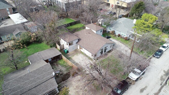 Building Photo - 909 Vine St