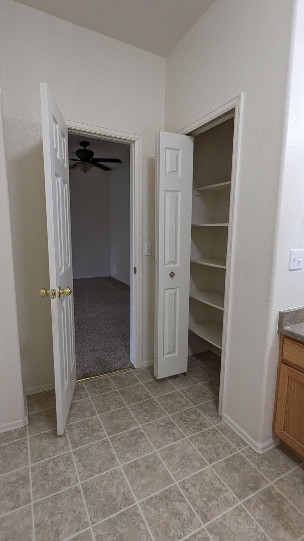 Building Photo - RANCH 3 BED/3 BATH PATIO HOME WITH MAIN FL...