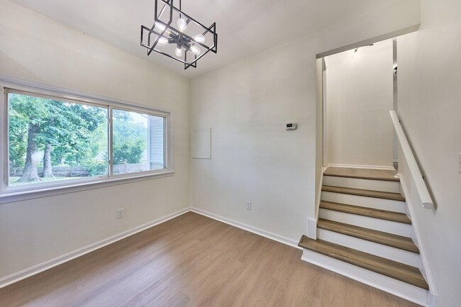 Building Photo - 2924 Gracefield Rd