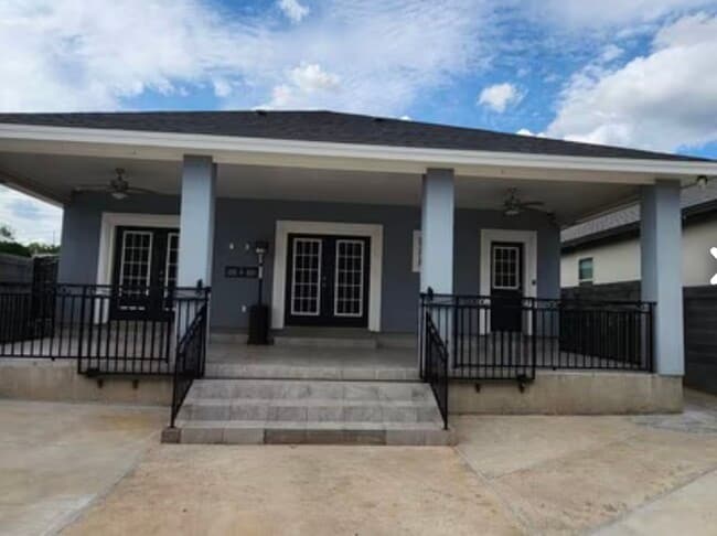 Building Photo - 615 O'Kane St