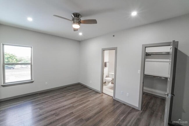 Building Photo - 3302 S Sugar Rd