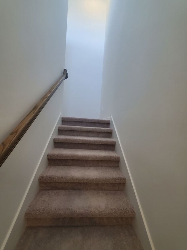 Building Photo - 20660 HAZELNUT Ct