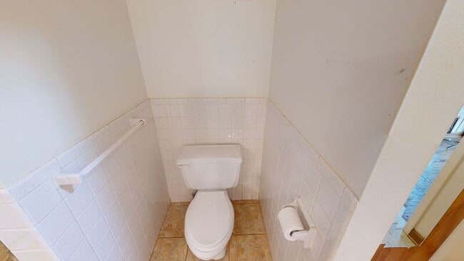 Building Photo - 539 E Rahn Rd