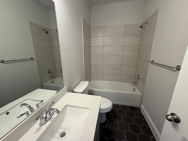 Building Photo - 305 Blackthorne Dr