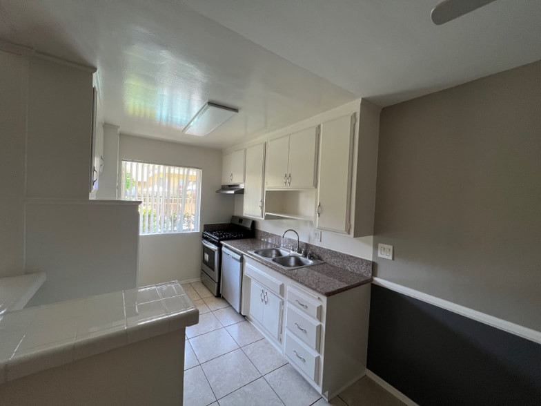 Building Photo - 5430 Corteen Pl