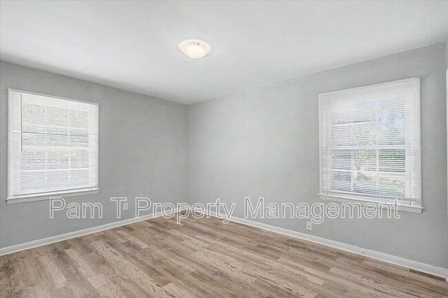 Building Photo - 1719 E 59th St