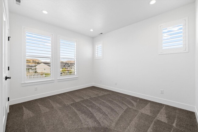 Building Photo - Luxury 5-Bed + Bonus + RV Garage Home for Lease in Dry Creek Ranch