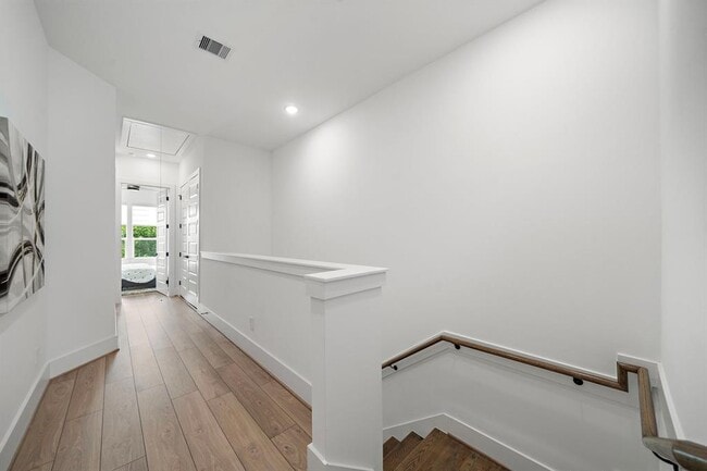 Building Photo - 7117 Goforth St