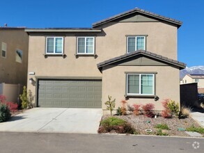 Building Photo - CUTE CORNER LOT HOME