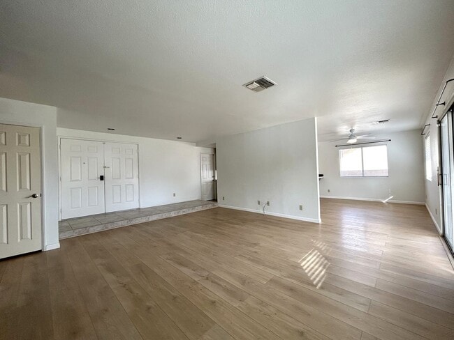 Building Photo - AVAILABLE NOW!! 3 Bedroom 2 Bathroom Home in Yucca Valley!! MOVE IN SPECIAL HALF OFF ONE MONTH'S ...