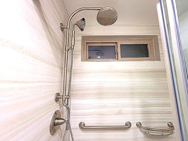 Building Photo - 28506 Barbosa