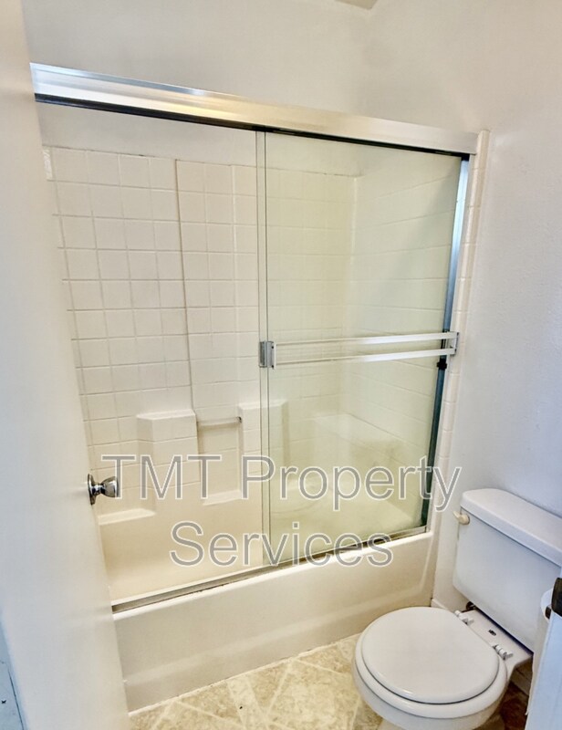 Building Photo - 2742 La Purisima Ave