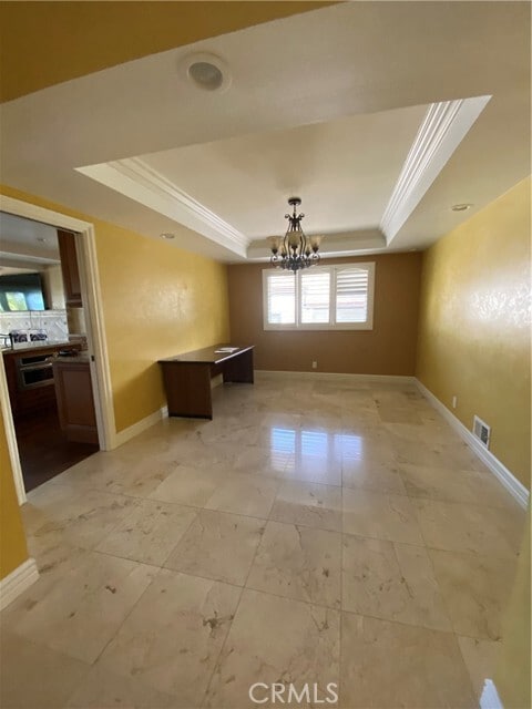 Building Photo - 2725 Palos Verdes Dr W