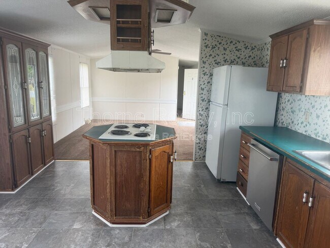 Building Photo - 162 Matts Ln