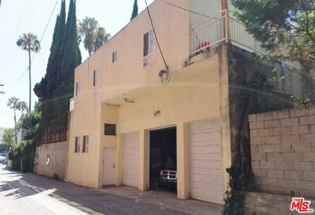 Building Photo - 10366 Eastborne Ave