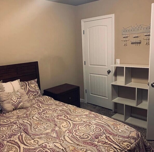 Building Photo - 3911 Kingfisher Dr