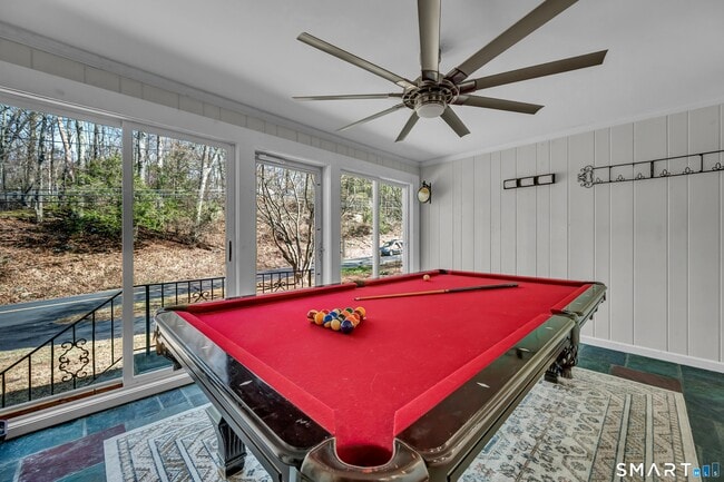 Building Photo - 240 Great Plain Rd