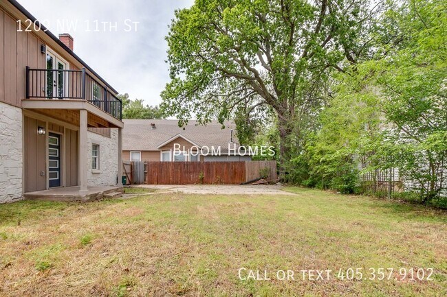Building Photo - 1209 NW 11th St