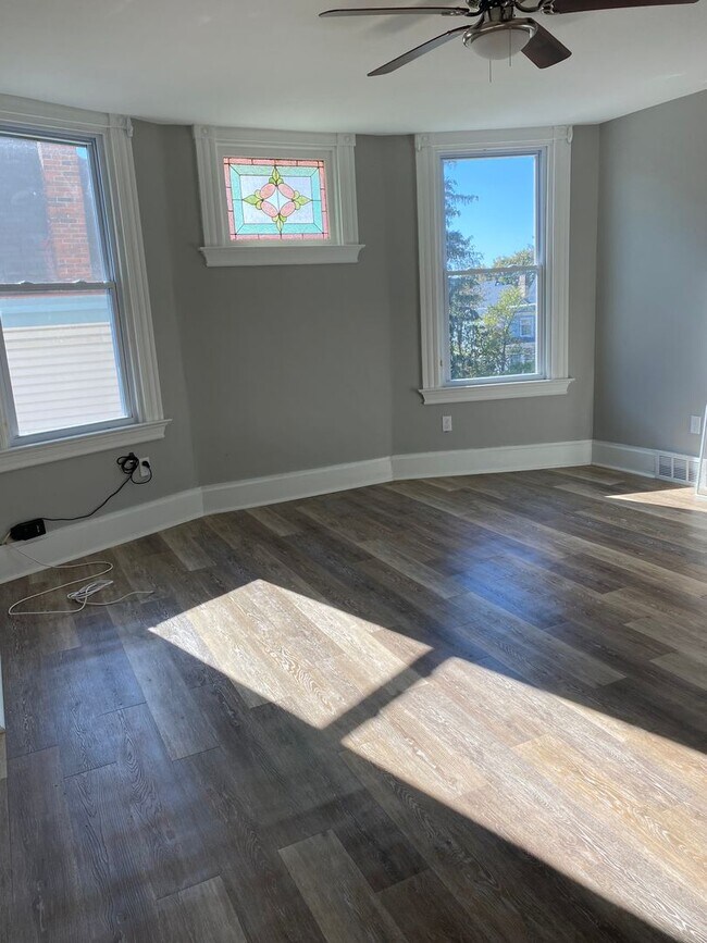 Building Photo - 181 N Balph Ave