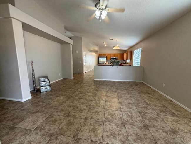 Building Photo - 4 Bedroom on Large Lot in Queen Creek