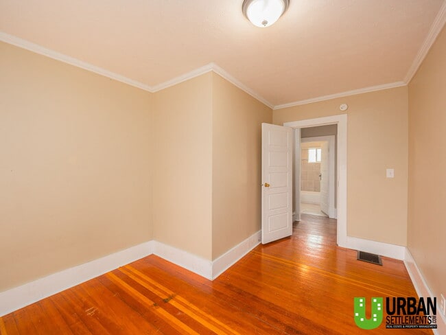 Building Photo - 1103 W Sinto Ave