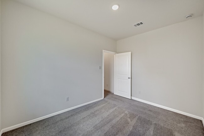 Building Photo - 15009 Ronan Dr