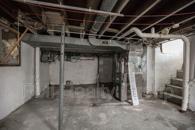 Building Photo - 3295 W 46th St