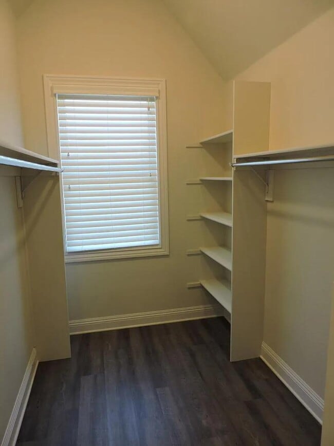 Building Photo - 1524 F St