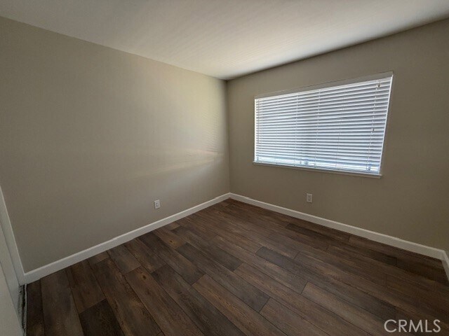 Building Photo - 1309 Vía Santiago