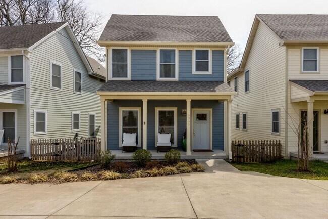 Primary Photo - 6365 Columbia Ave