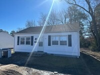 Building Photo - 2 bed 1 bath house in Richmond