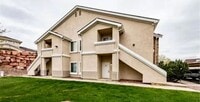 Building Photo - Gated West Side 2 bedroom/2 bath condo