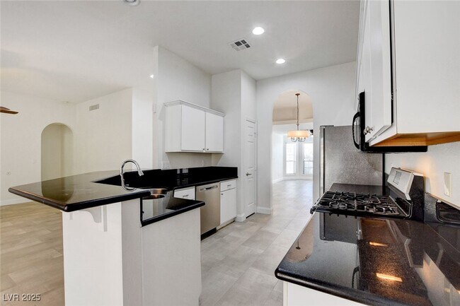 Building Photo - 5100 Linkside Dr