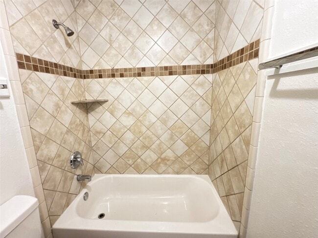 Building Photo - 2110 Turner Dr