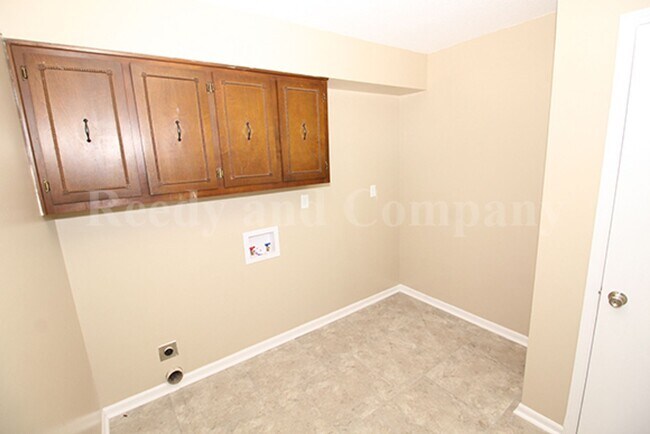 Building Photo - 5901 Tishomingo Dr