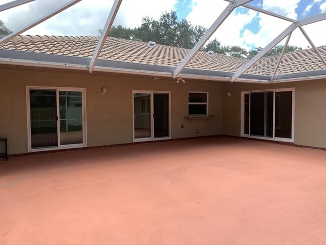 Building Photo - 9840 NW 28th Ct