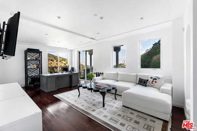 Building Photo - 2063 Wattles Dr