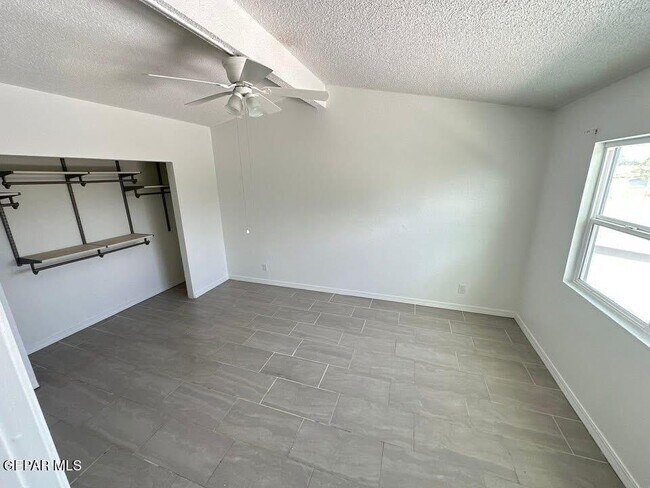 Building Photo - 2509 Red Sails Dr