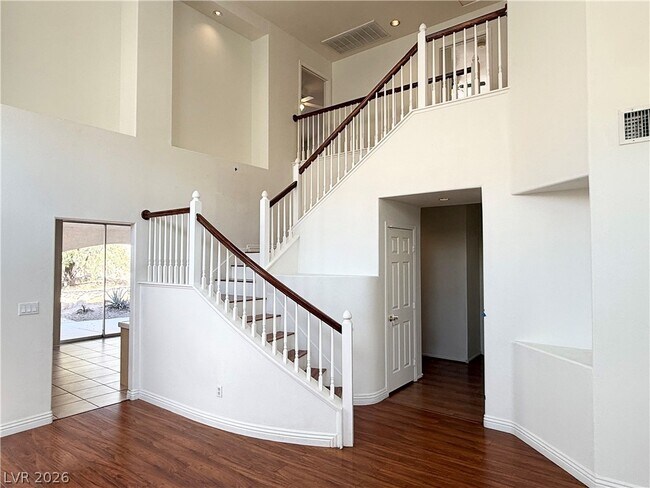 Building Photo - 705 Lexington Cross Dr