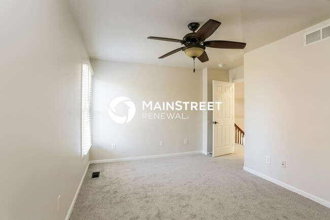 Building Photo - 3 Bedroom Pet-Friendly Home in GROVE CITY,...